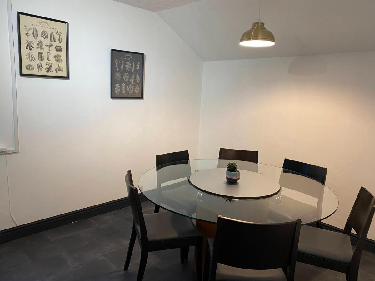 Gorgeous Town Center 3 Bedroom Self Contained Apartment For 1-5 People Harrogate Dış mekan fotoğraf